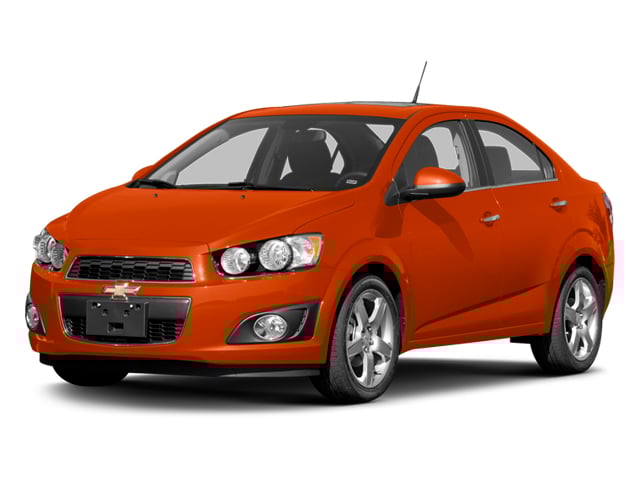 2013 Chevrolet Sonic Pictures Sonic Sedan 4D LT I4 photos side front view 2013 Chevrolet Sonic Pictures Sonic Sedan 4D LT I4 photos side front view